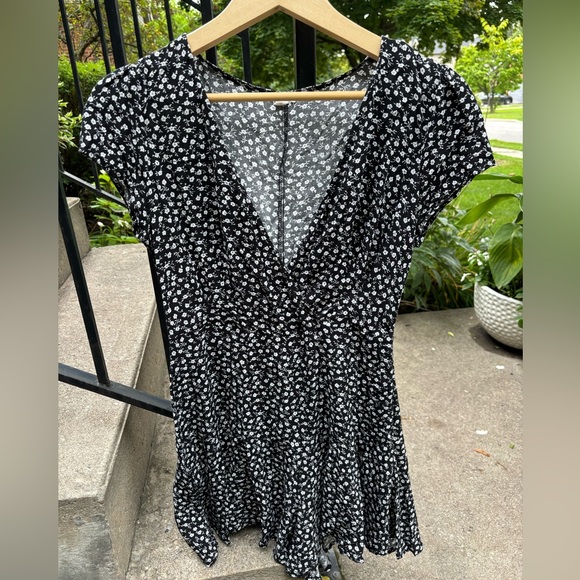 Garage floral black romper dress. - Picture 2 of 3